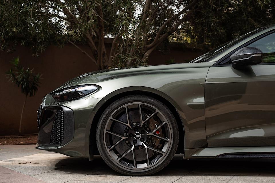 2027 Audi RS5 teknik özellikler