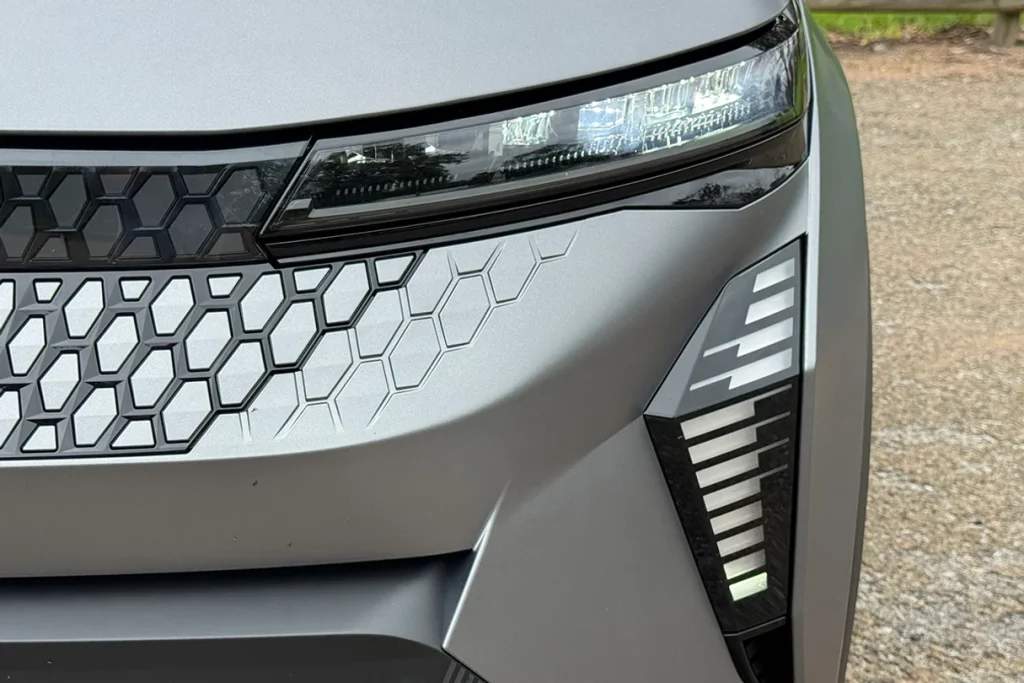Renault Scenic E-Tech teknik özellikler