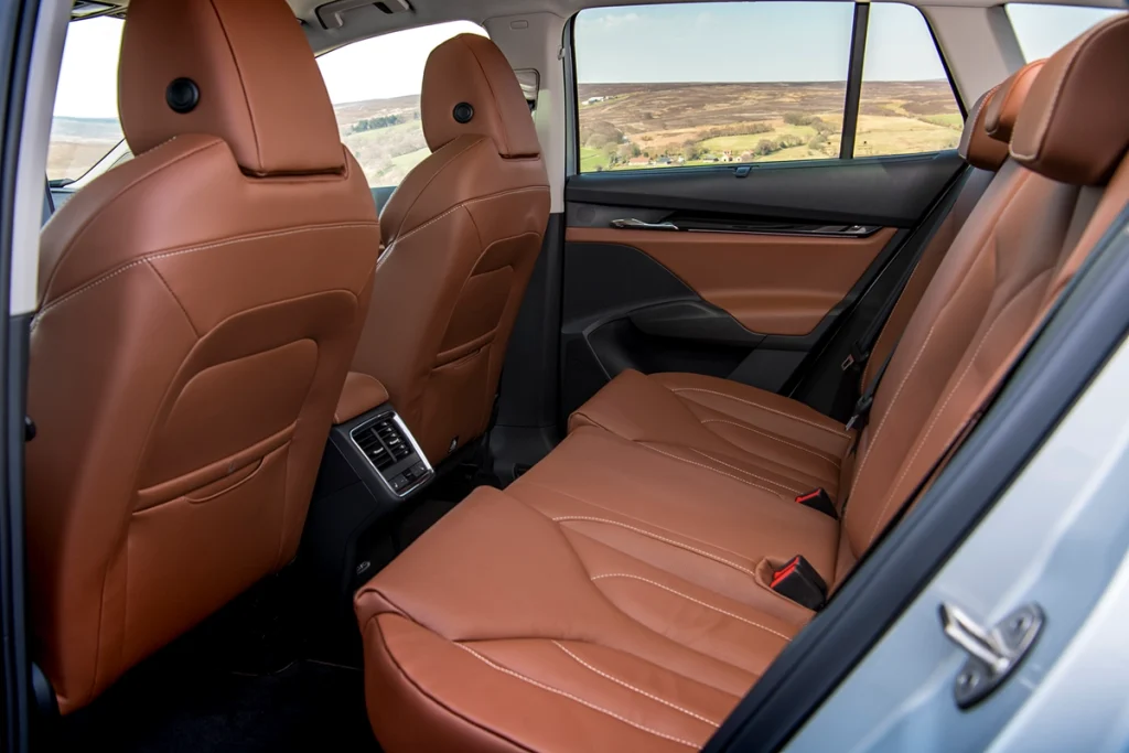 Skoda Enyaq Select 60 elektrikli araç