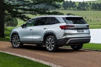 Skoda Kodiaq Plug-in Hybrid elektrikli araba incelemesi 2026