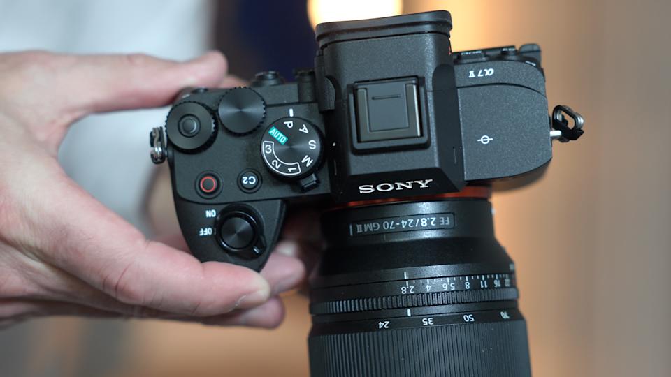 Sony A7 V teknik özellikler