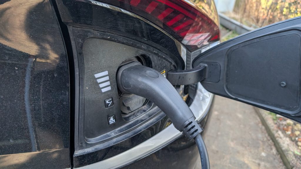 Anker SOLIX V1 22kW EV Şarj İstasyonu inceleme