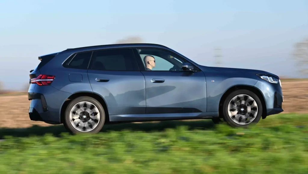 BMW iX3 Elektrikli SUV inceleme