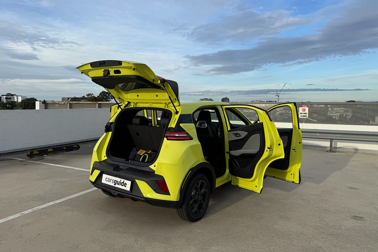 BYD Atto 1 Premium Elektrikli Hatchback