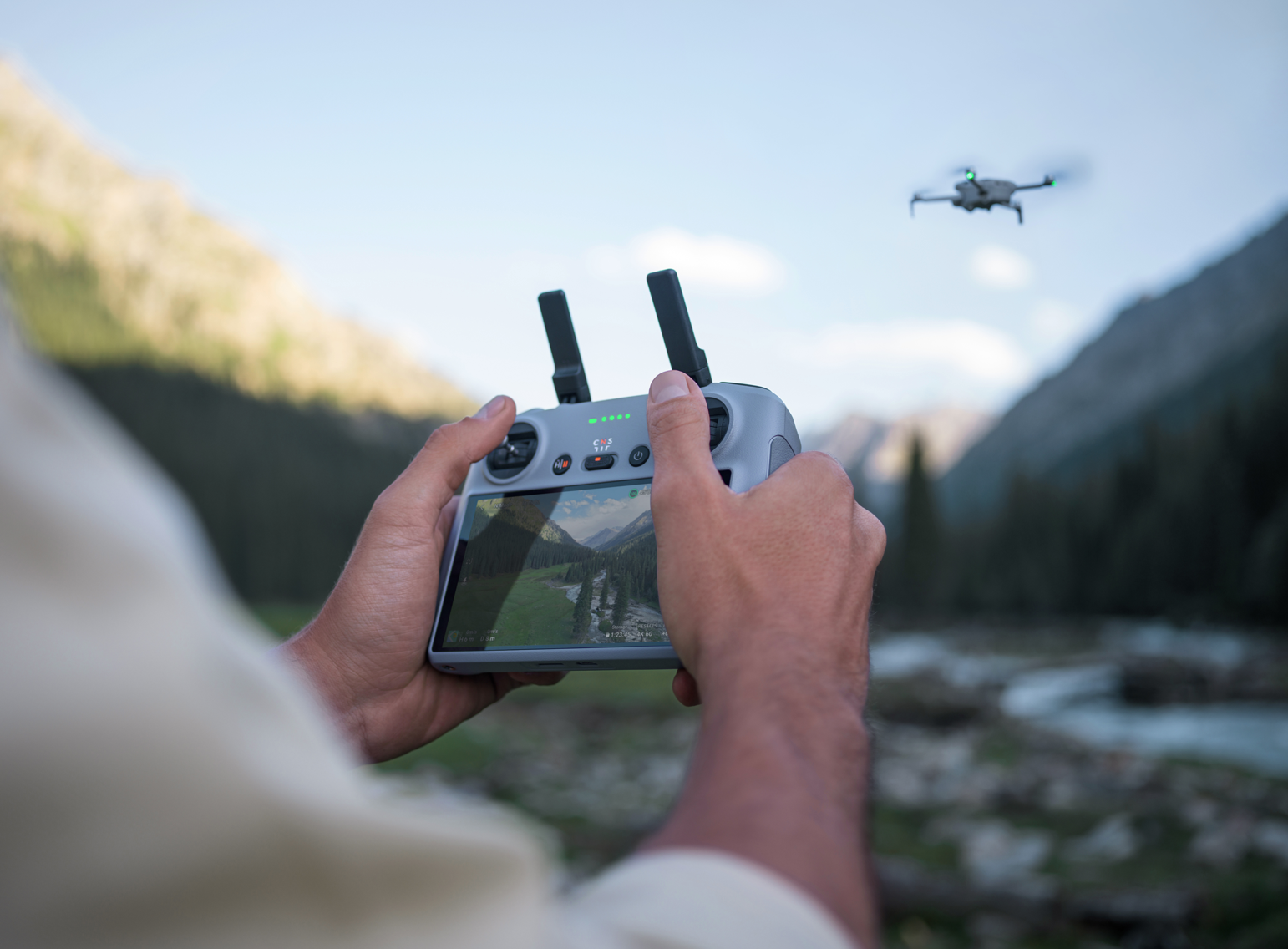 DJI Mini 4 Pro Fly More Combo Rc 2