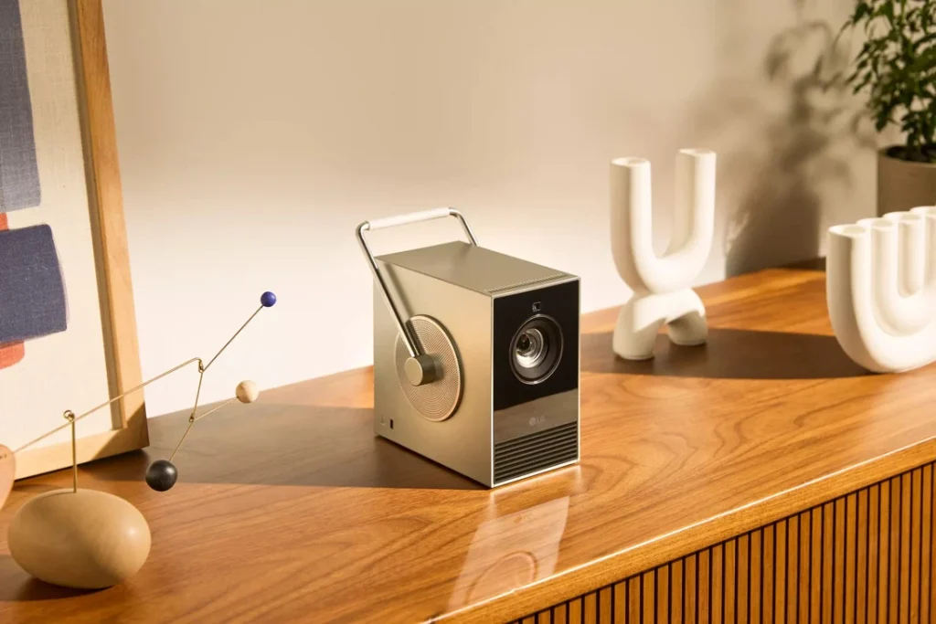 LG CineBeam Q
