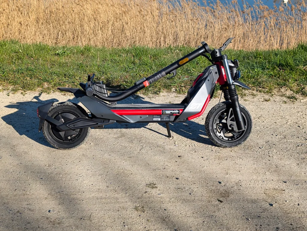 Segway ZT3 Pro 1600 W Elektrikli Scooter
