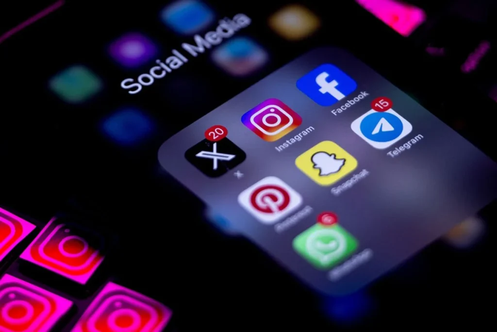 Sosyal Medya Yasağı Geldi - 15 Yaş Sınırı Yasalaştı 