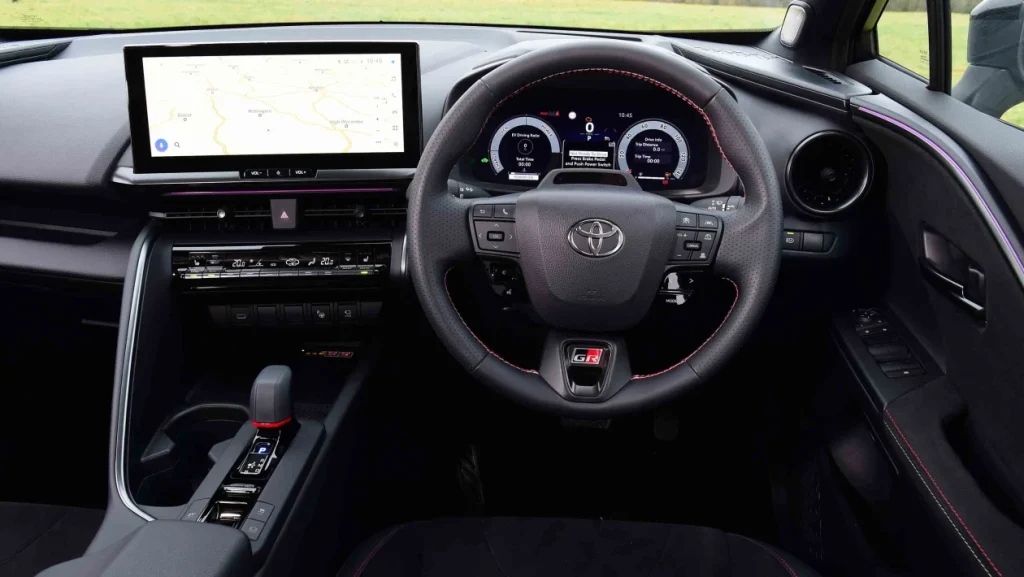 Toyota C-HR Elektrikli Hibrit SUV