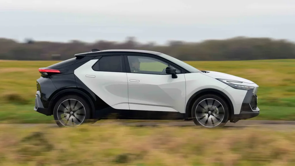 Toyota C-HR Elektrikli Hibrit SUV