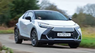 Toyota C-HR Elektrikli Hibrit SUV alınır mı?