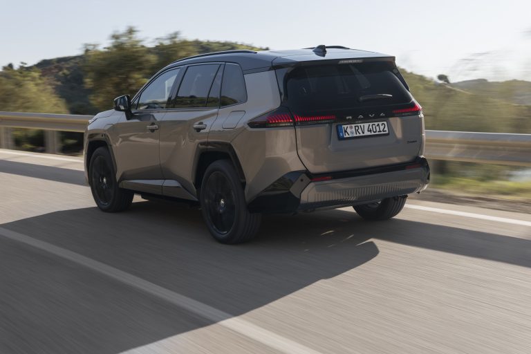 Toyota RAV4 GXL Hybrid 2026