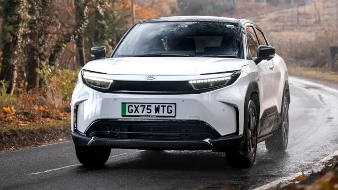 Toyota Urban Cruiser Elektrikli Araba 2026