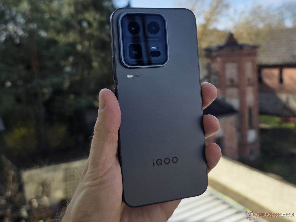 Vivo iQOO 15 Ultra alınır mı?