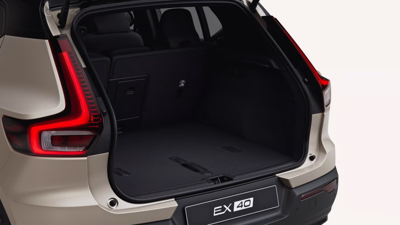 Volvo EX40 Elektrikli SUV 