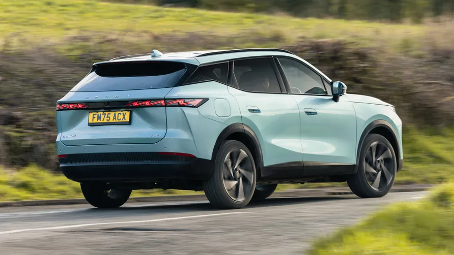 Omoda 7 Elektrikli SUV 2026: 1200 KM Menzil ve 15.6 İnç Kayar Ekran Alınır mı?