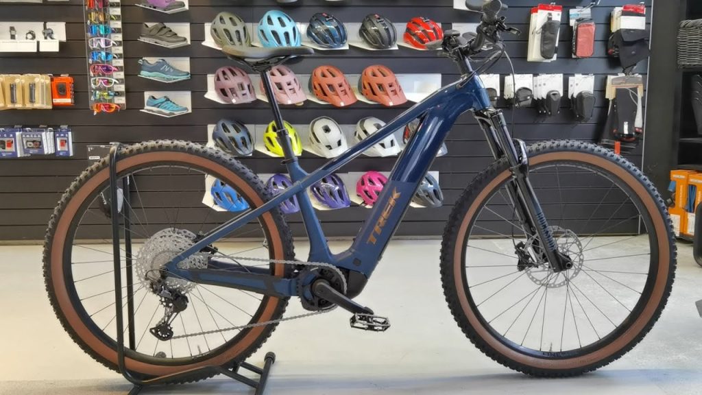Trek Powerfly+ 6 Gen 5 İncelemesi 2026: 800 Wh Batarya ile Menzil Rekoru